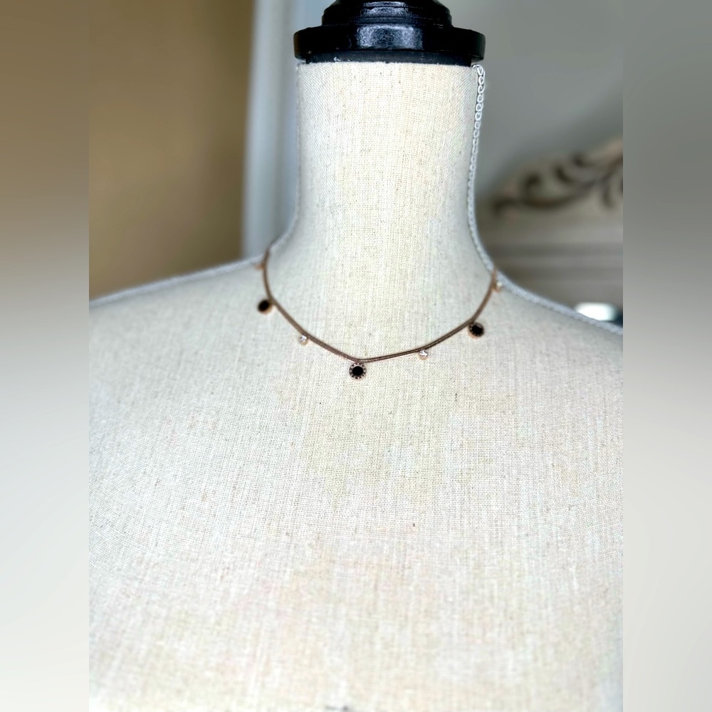 Beautiful necklace - Picture 5 of 8